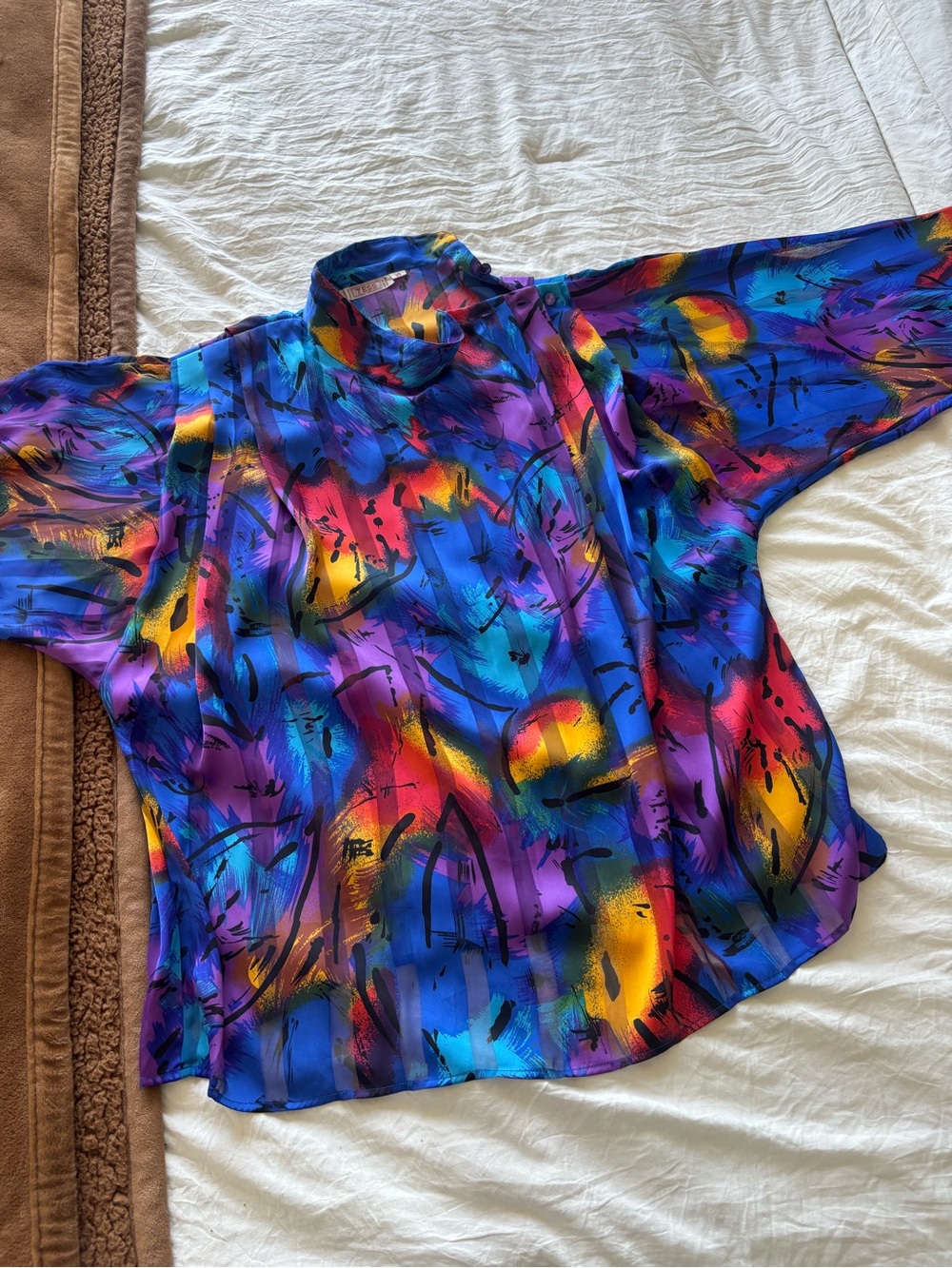 Vintage Tess Vibrant Abstract Print High-Neck women’s blouse - Multicolor